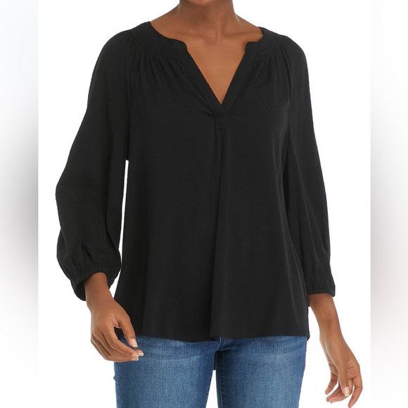 crown & ivy Tops - Crown and Ivy Peasant top size M